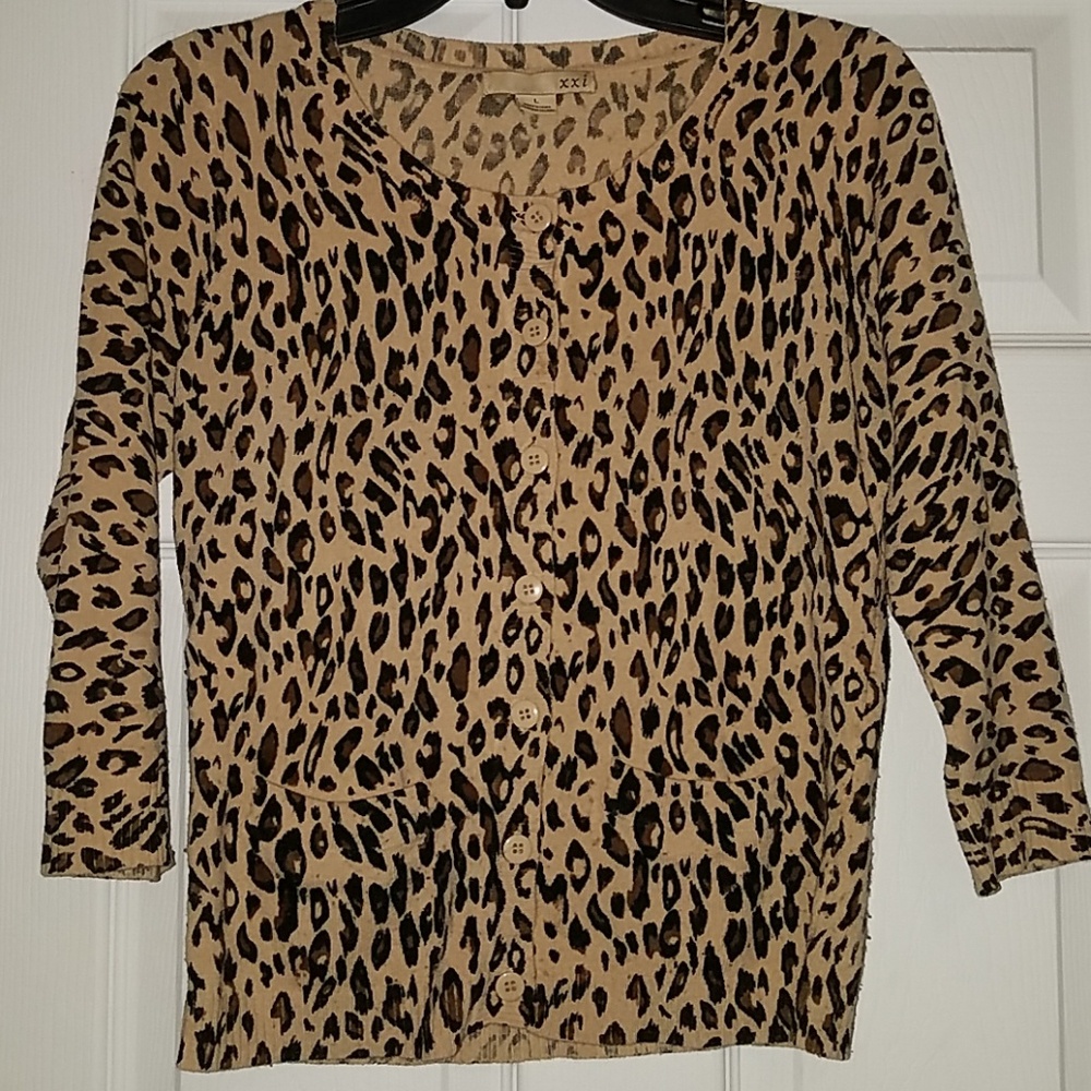 Forever 21 Gorgeous Cheetah Sweater size Large